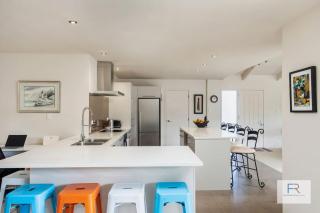 Coastal Courtyard Paradise - Auckland - 8