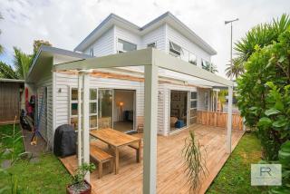Executive Home in Kohi - Auckland - 8