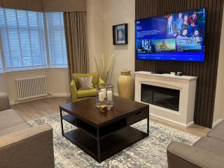 Luxury 2 Bedroom Cottage - 5