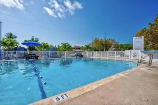 RV by the Sea - Glamping in the Keys - Sleeps 6 - Key Largo - 9