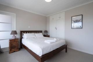 Charming One Tree Hill House by Furnished Rentals - Auckland - 4