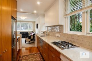 Spacious Mt Eden Apartment - Auckland - 8
