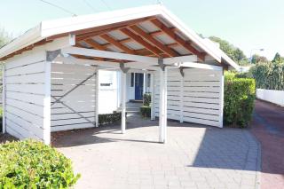 Magnificent Villa Getaway - 1