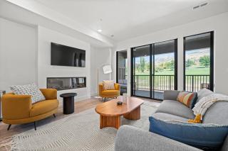 Golf and Ski Haven in Eden on Golf Course Pt C208 - - 1