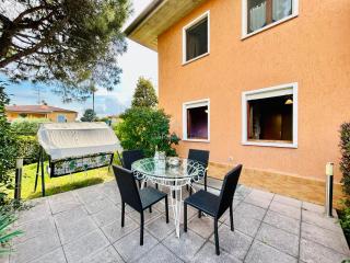 Anubi Apt-5 min dal Lago di Garda-Giardino privato - 1