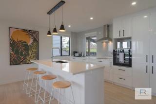 Gorgeous Orakei Home by Furnished Rentals - Auckland - 4