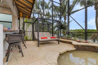 JUST WOW!! Experience Luxury! Gulf Access, Pool & Spa, Dock, Tiki- Villa Waterfront Wonderland - 6