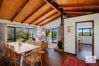 Character home with valley views - Auckland - 1