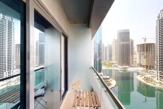 Fabulous Studio in JLT with Lake View - Dubai - 6