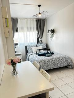 Studio, projecteur & métro 100m - Saint-Ouen - 5