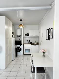Studio, projecteur & métro 100m - Saint-Ouen - 3
