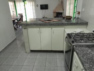 Flor Casa 2 dorms com ar, churrasqueira, cond fech, piscina - São Sebastião - 2