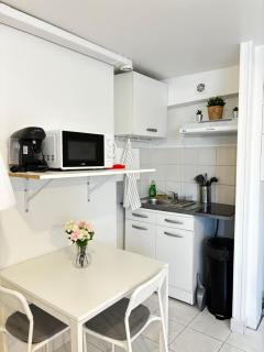 Studio et Projecteur à 100 m du Métro - Saint-Ouen - 7