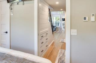 Deck, Grill and Fishing Pond Modern Cookeville Gem - 7