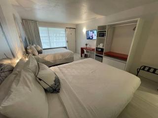 Newly Room in cozy hotel with Super location to the Parks - Kissimmee - 4