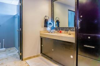 Executive Penthouse with unobstructed Views at The Elements by BRIC - 4