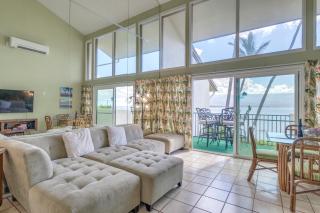 ShangriLa, Sugar Beach Oceanfront at Makani A Kai - Wailuku - 4