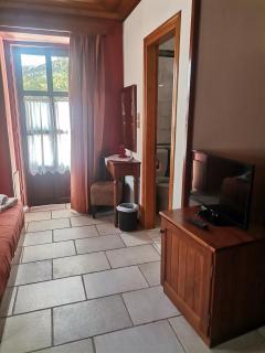 Konstantinou & Elenis - 9