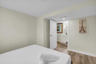 Blue Home Closest to Falls- Lower Suite by Clifton Hill - 8