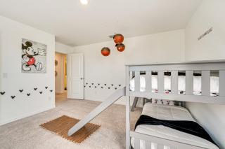 Game Room and Community Perks Davenport Home! - Davenport - 2