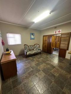 Kelello House House - Welkom - 2