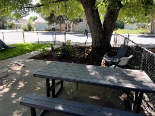 Walk to Dining Breweries and Shops Plus New Hot Tub - Louisville - 9