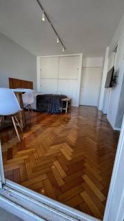 Luminoso, en Av Callao para 2 - 7