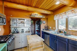Hunter's Retreat - - 1