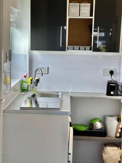 Cosy studio - home away from home - Carshalton - 1