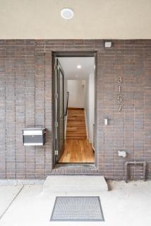 3BR Luxury LoHi Townhome Rooftop Views Sleeps 6 Family - 3