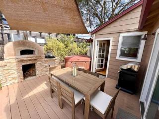 Downtown Healdsburg Plaza Charmer with Hot Tub - Healdsburg - 4
