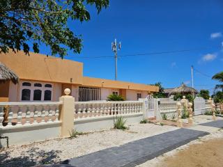 Maria Mulata Apartments - Noord - 0