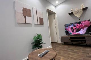 غرفة وصالة أنيقة - 6