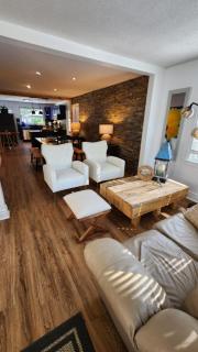 Dreamcatcher Coast House - 8