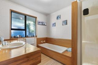 Mountain View Family Home - 2