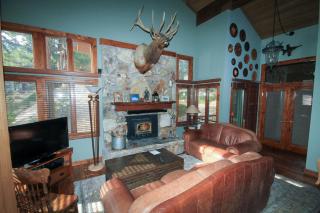 Mountainback #79, Loft, Den - Mammoth Lakes - 2