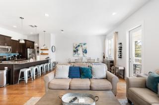 Seacrest Paradise by AvantStay Steps to the Beach Pet Friendly - Destin - 3