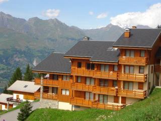 Appartement lumineux avec balcon, 2 chambres, proche des pistes - FR-1-757-112 - 4