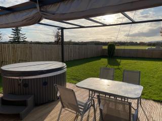 Rose barn hot tub holidays in the Cotswolds - Badsey - 5