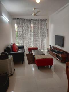 Pool view 1 BHK 10 min from beach - 5