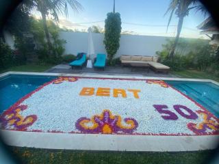 Pool Villa with Pool Flower Decorations in Bali - DAY USE 6hrs and Pickup-Dropoff - by Grazie Bali - 1