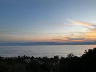Villa Serenity - A Rustic-Modern Lakeside Escape - Ohrid - 2