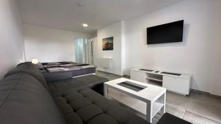 Top Studio in Las Arenas, 4 OG, seitlicher Meerblick, im Herzen von Playa del Ingles, Gran Canaria - 0