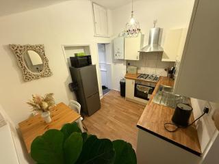 Cozy 1-Bedroom Flat - Londra - 4