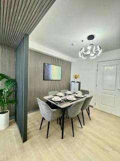 2BR Mountain View Cabin - The Bali Corner at Azure North - San Fernando - 8