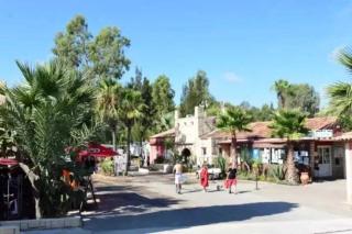 Camping 4 étoiles - Parc aquatique - eebaha - Hyères - 1