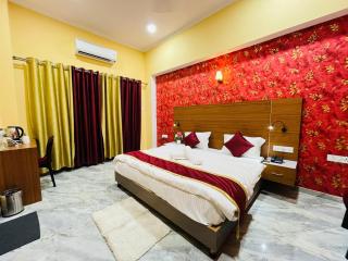 Hotel The Pushpak Inn - Faizābād - 0