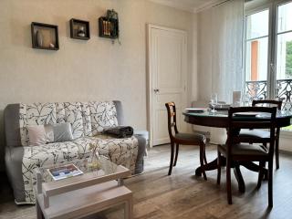 Le 130 - 1 chambre - Wifi - Proche Parc Thermal - 2 personnes - 8