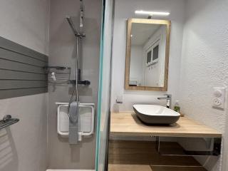 Luengoni - 1 chambre - Wifi - Proche Parc Thermal - 2 personnes - Châtel-Guyon - 4