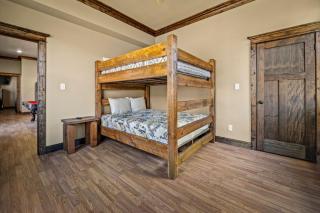 Skips Mountain Retreat - 3
